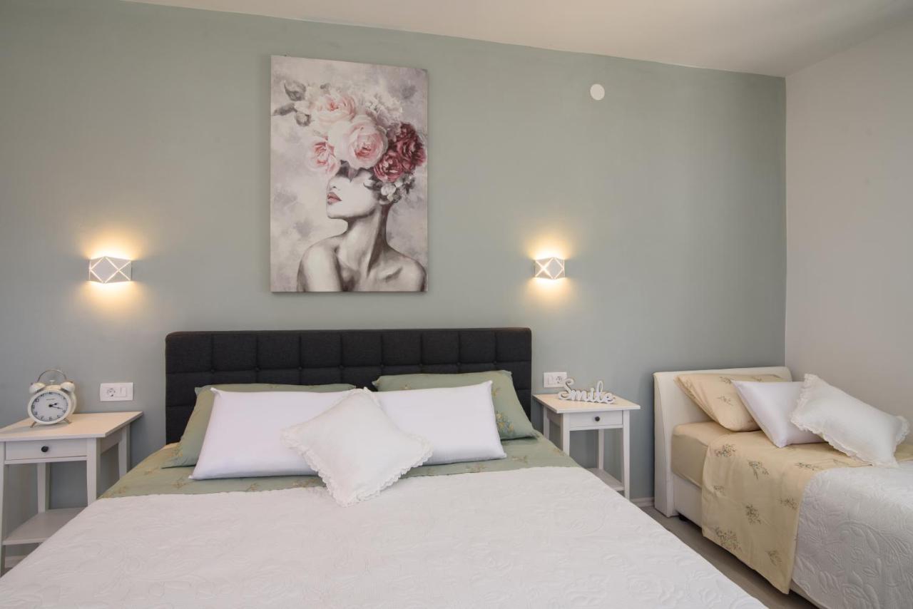 Luxury Apartment Hajdi Trogir Exterior photo
