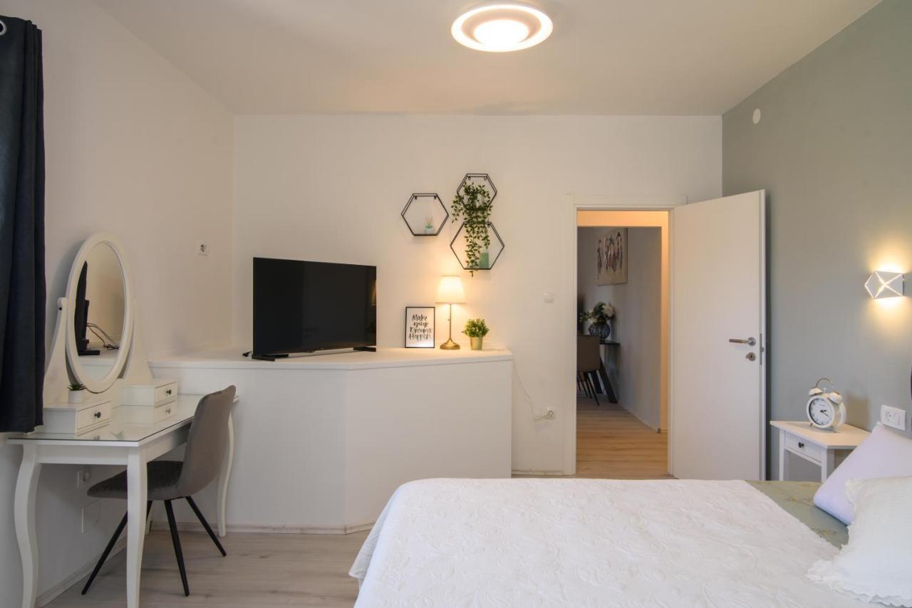 Luxury Apartment Hajdi Trogir Exterior photo